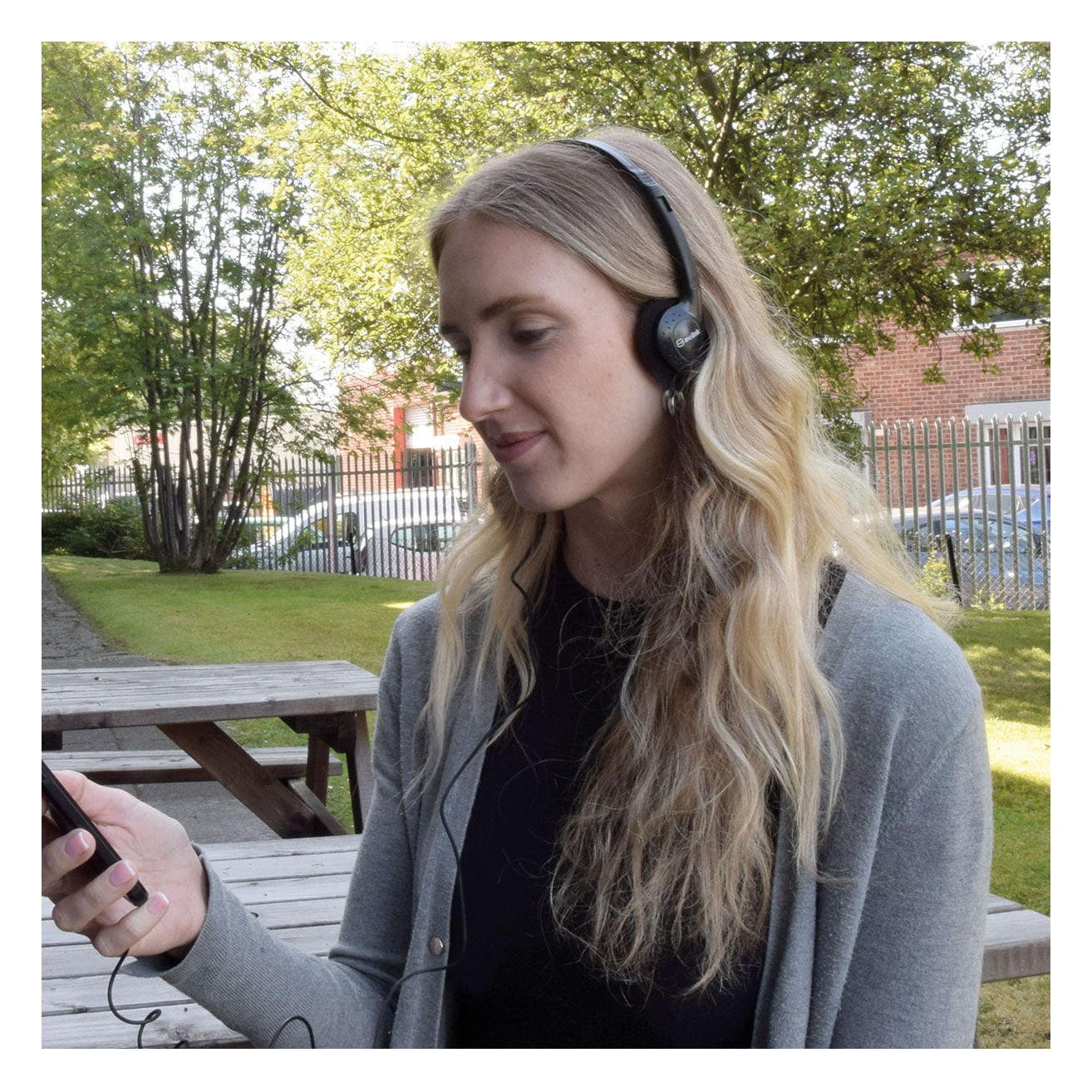 AV:Link Lightweight Digital Stereo Headphones 2