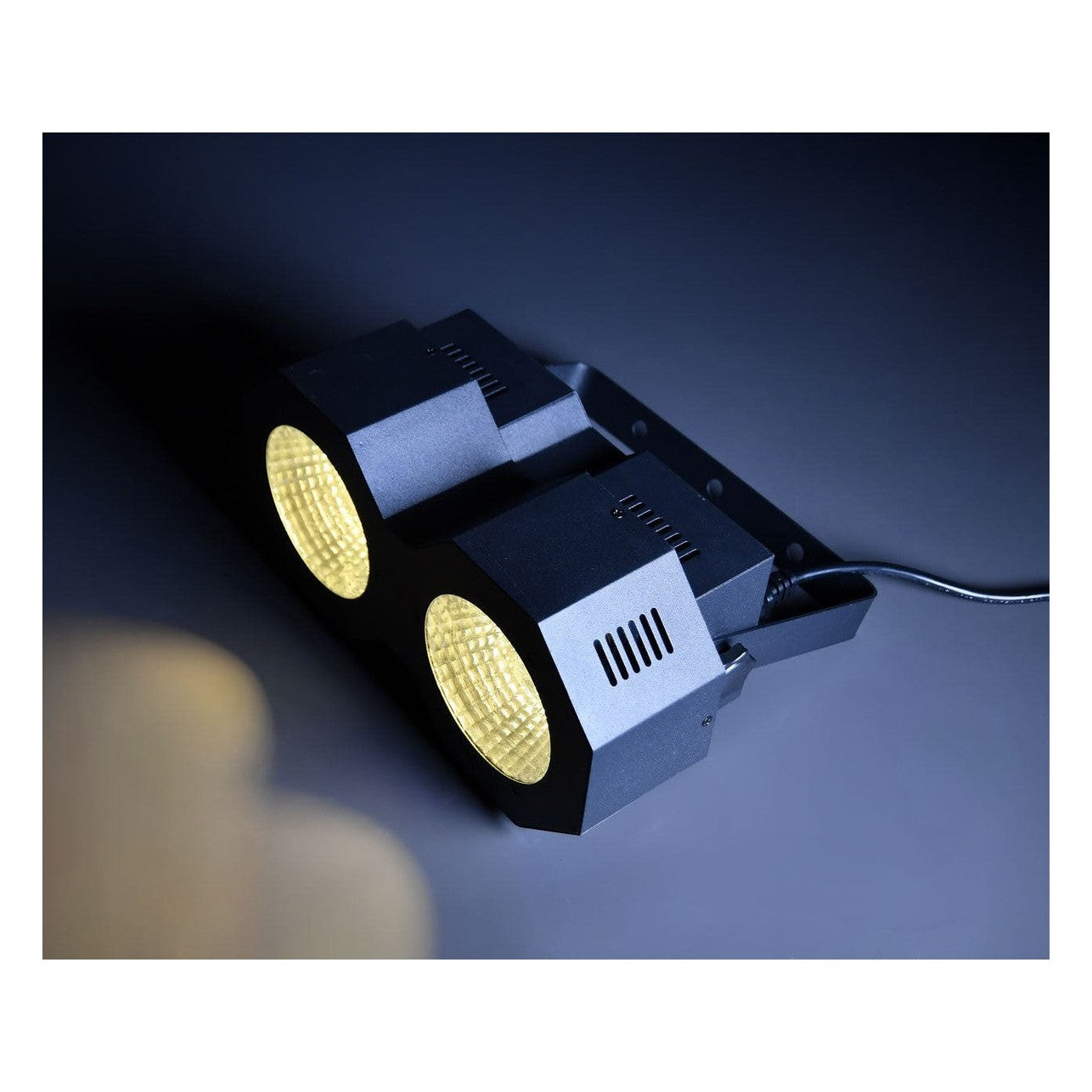 QTX HPWash-100 100W Dual COB LED Stage Blinder 6