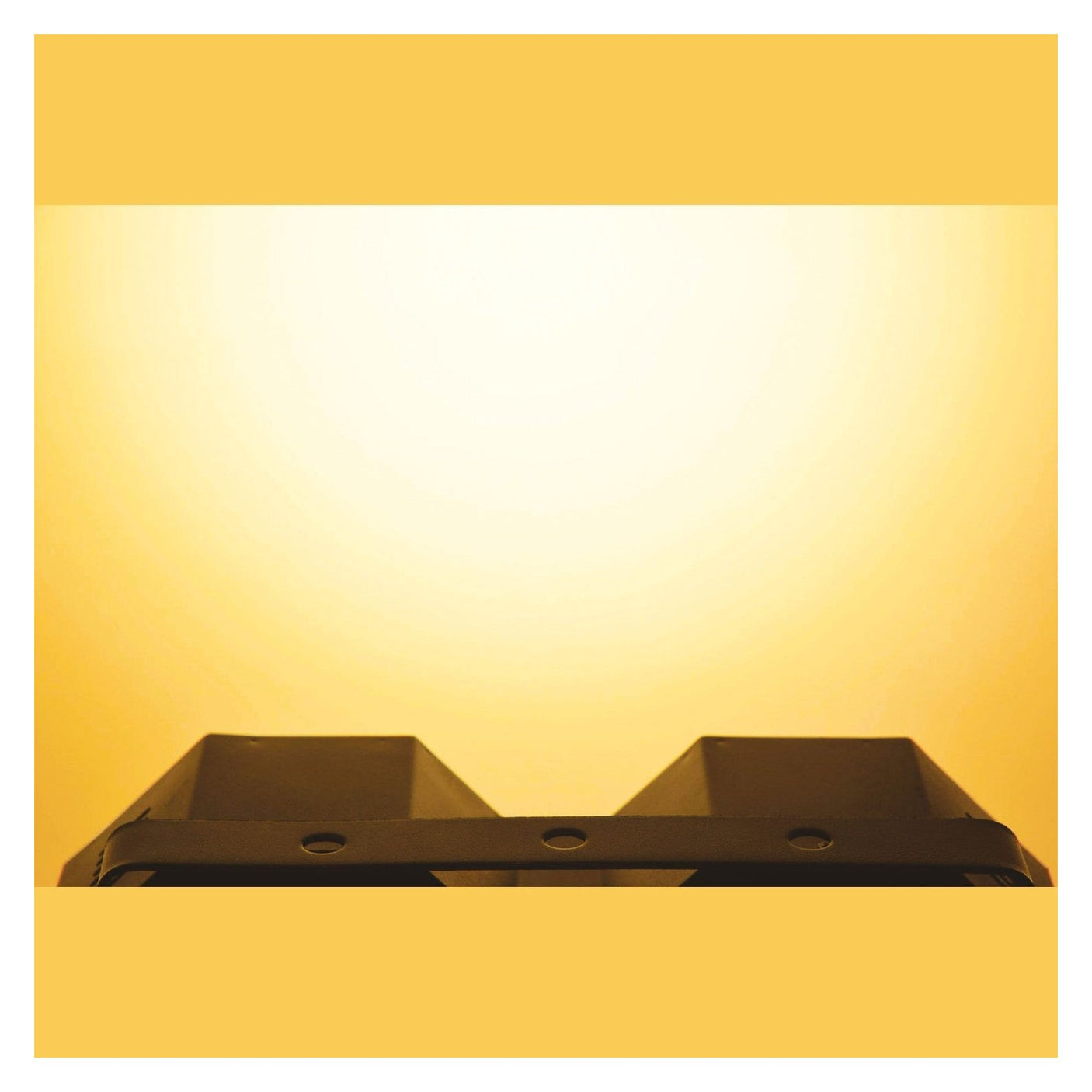 QTX HPWash-200 200W Quad COB LED Stage Blinder 6