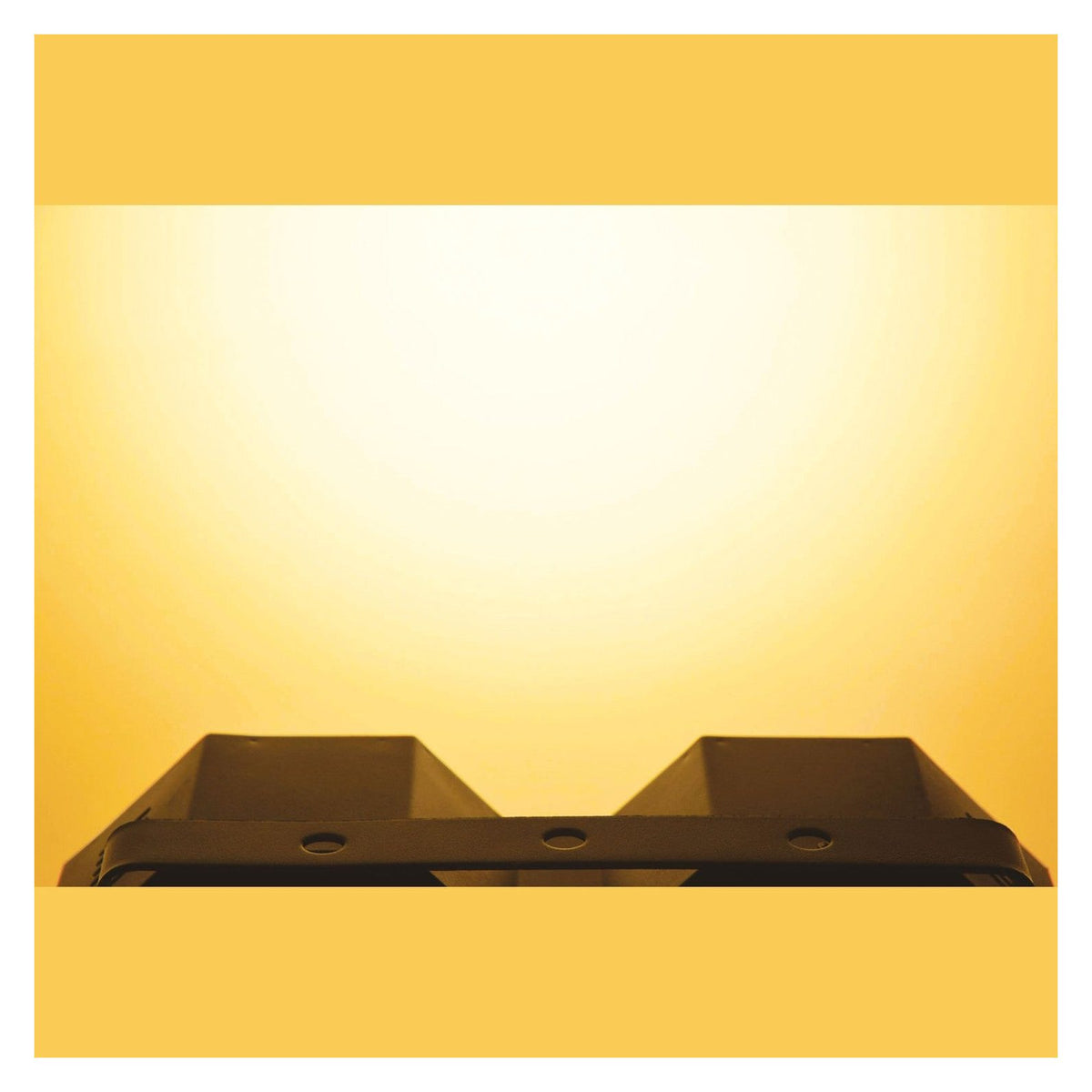 QTX HPWash-200 200W Quad COB LED Stage Blinder 6