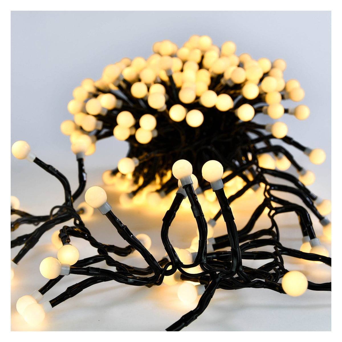 Lyyt 3m Cluster Berry Lights, Warm White — 300 LED 2