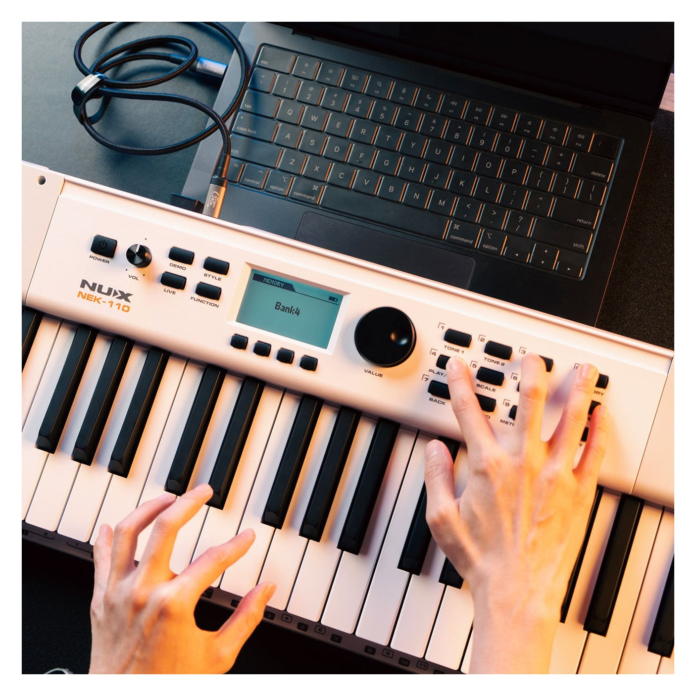 NUX NEK-110 61-Key Portable Keyboard - White 8