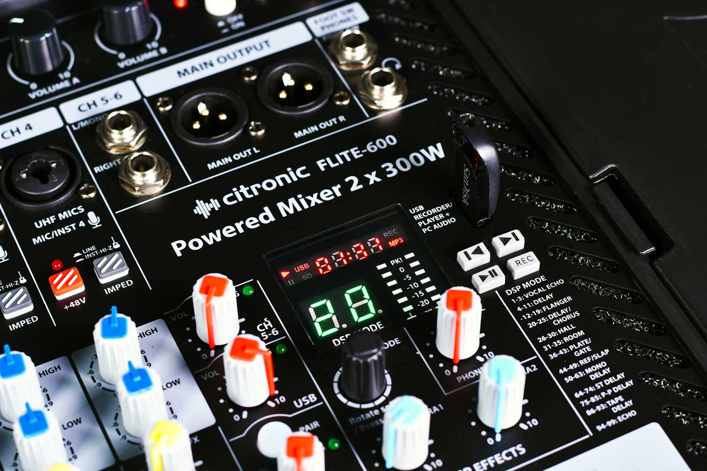 Citronic FLITE-600 2 x 300W Powered Mixer with 2 UHF Wireless Mics & DSP Effects 6