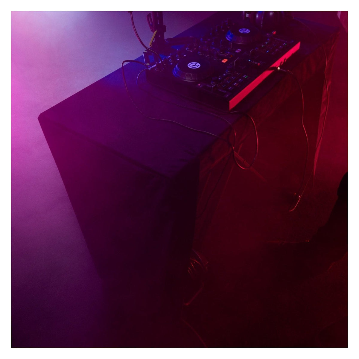 Gravity BG RD C Cover For Rapid Desk - Black Velvet 11