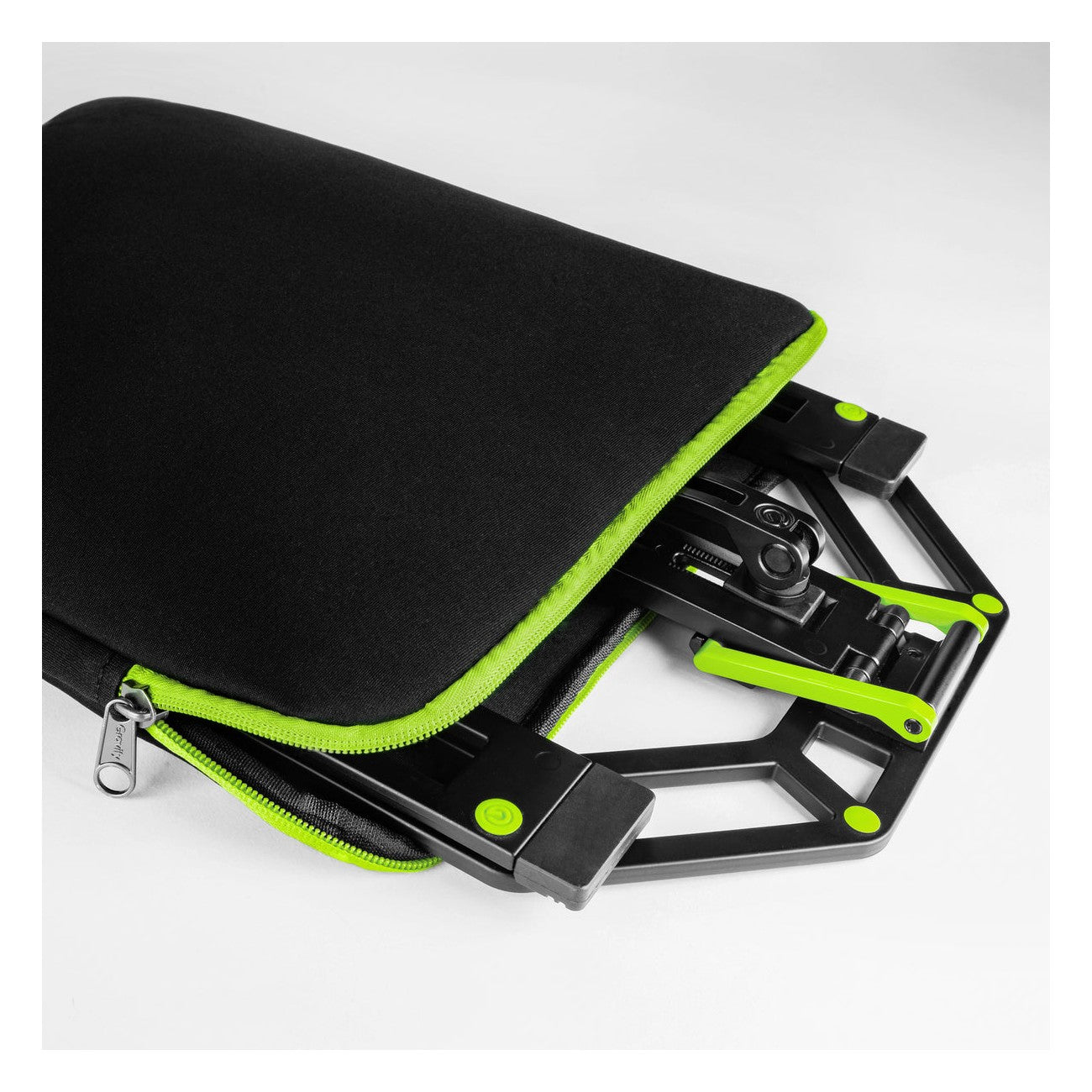 Gravity LTS 01 B SET 1 Adjustable Laptop And Controller Stand With Neoprene Carry Bag — 12"-17", Aluminium, Black 4