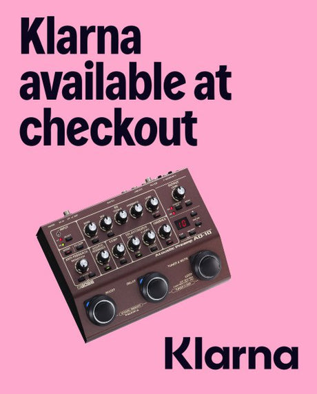 Guitar effects pedal on a pink background with Klarna branding.