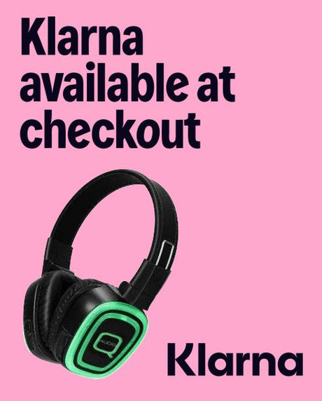 Black headphones with green accents on a pink background, featuring text about Klarna availability.