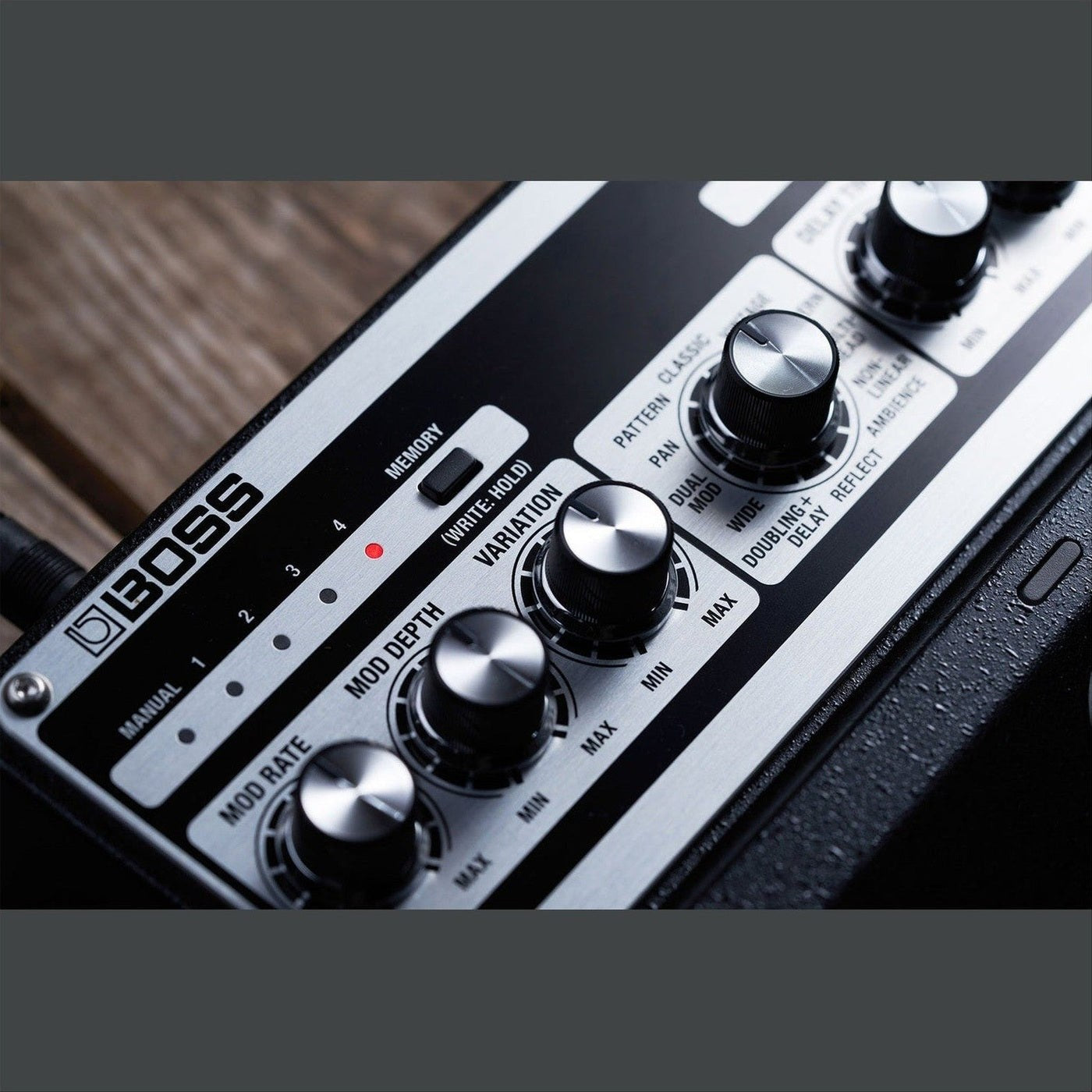 BOSS DM-101 Analog Delay Machine Guitar Pedal 7