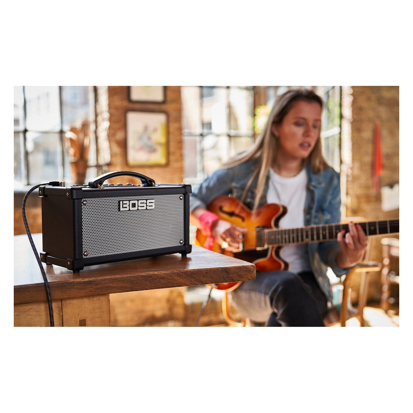 BOSS DUAL CUBE LX - 10W 2x4 Portable Stereo Amplifier 5