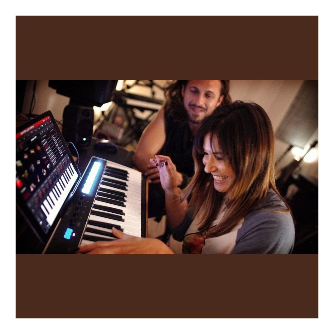 IK Multimedia iRig Keys I/O 49 MIDI Keyboard Controller & Audio Interface 19