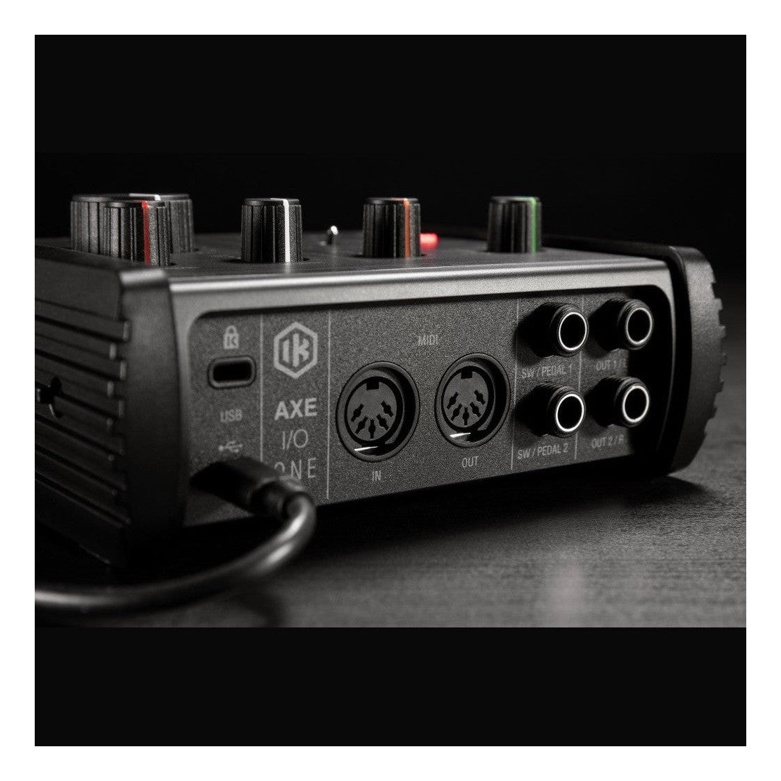 IK Multimedia AXE I/O ONE Compact USB Audio Interface 12