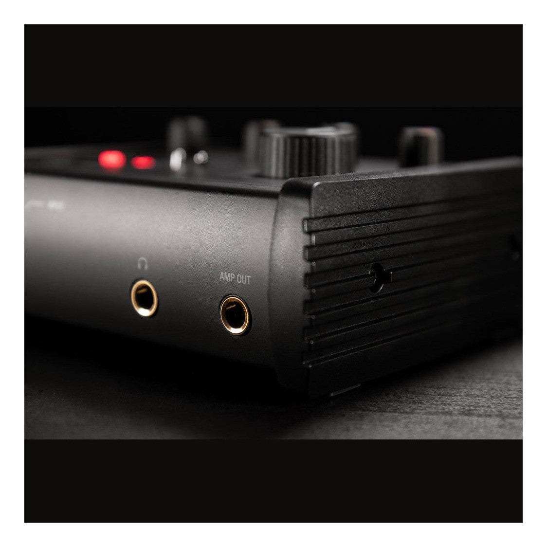 IK Multimedia AXE I/O ONE USB Audio Interface With Tone Modelling 19