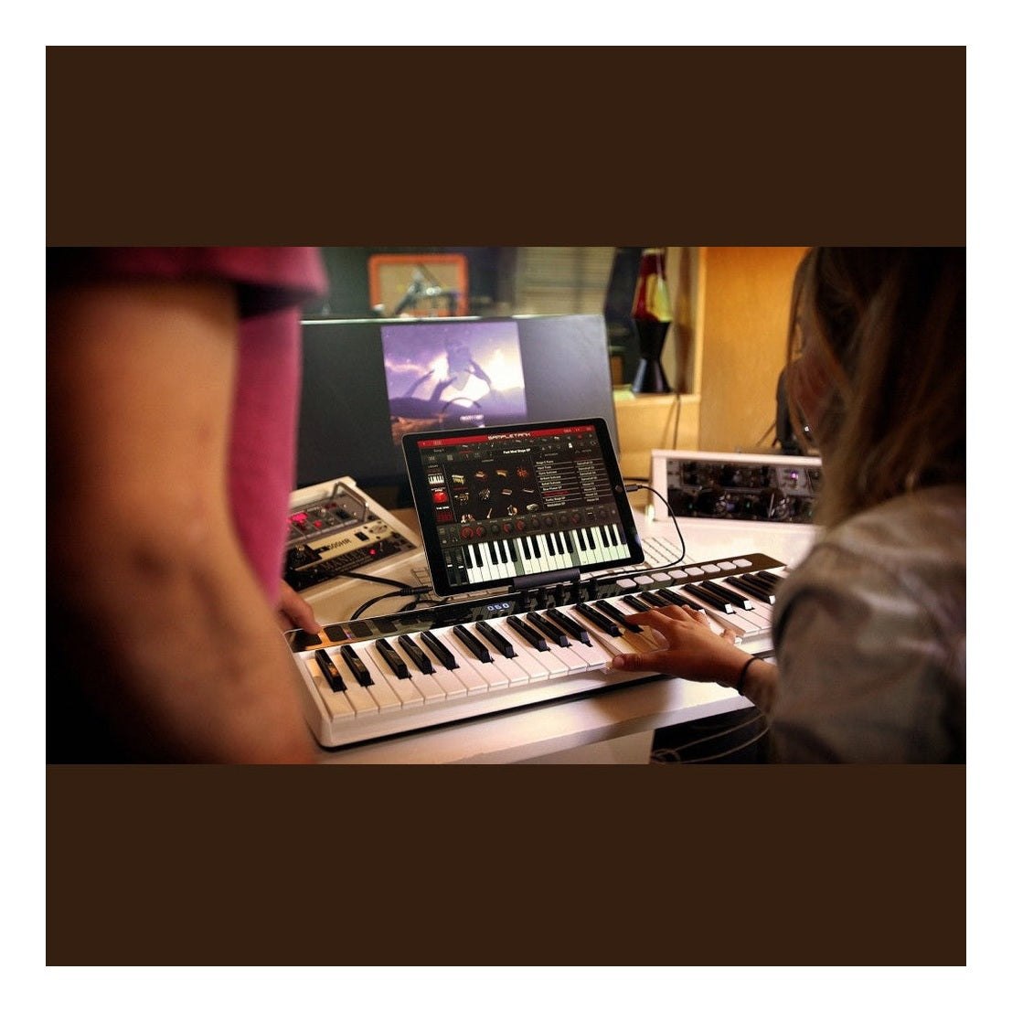 IK Multimedia iRig Keys I/O 49 MIDI Keyboard Controller & Audio Interface 22