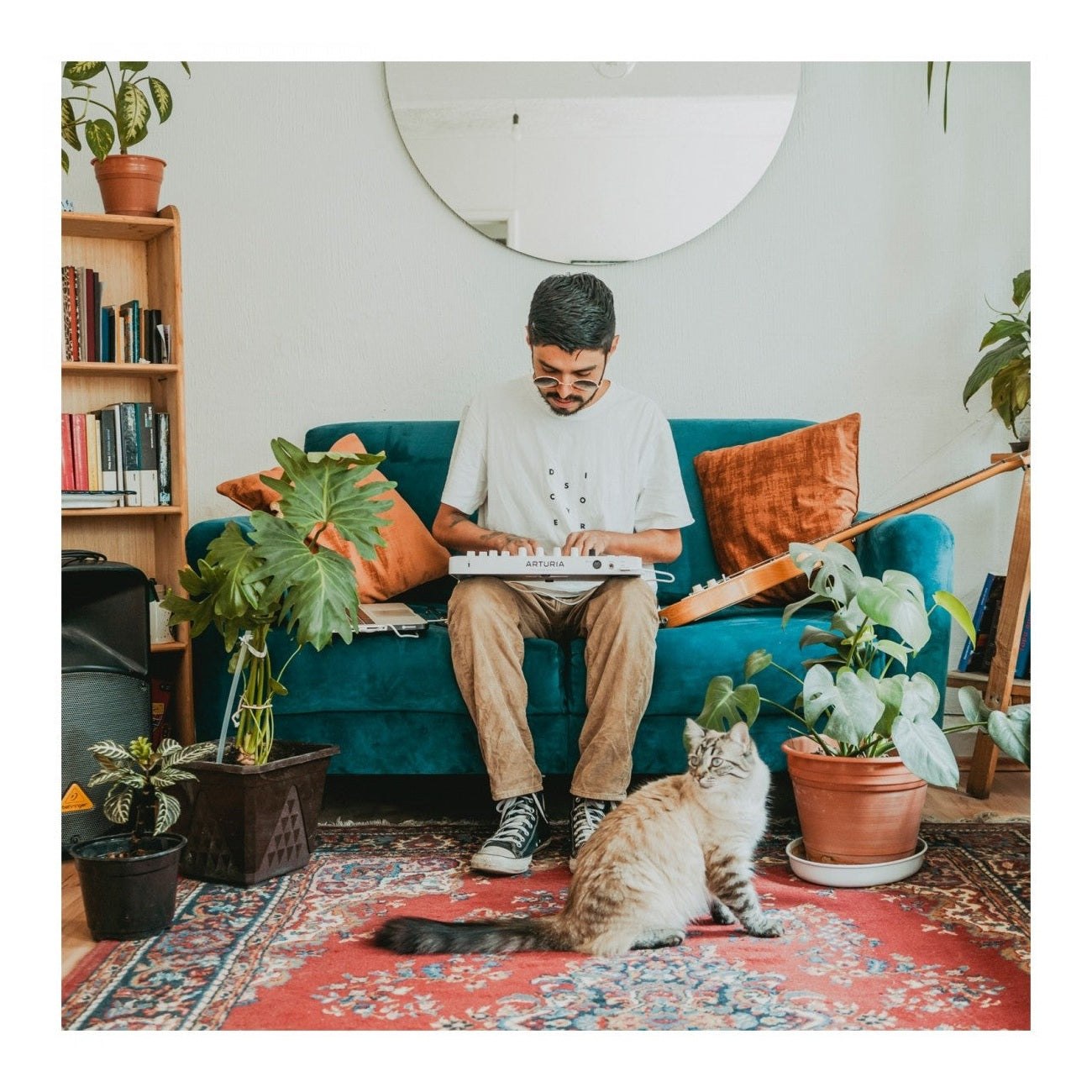 Arturia MiniLab 3 25-Key MIDI Keyboard Controller – White 9