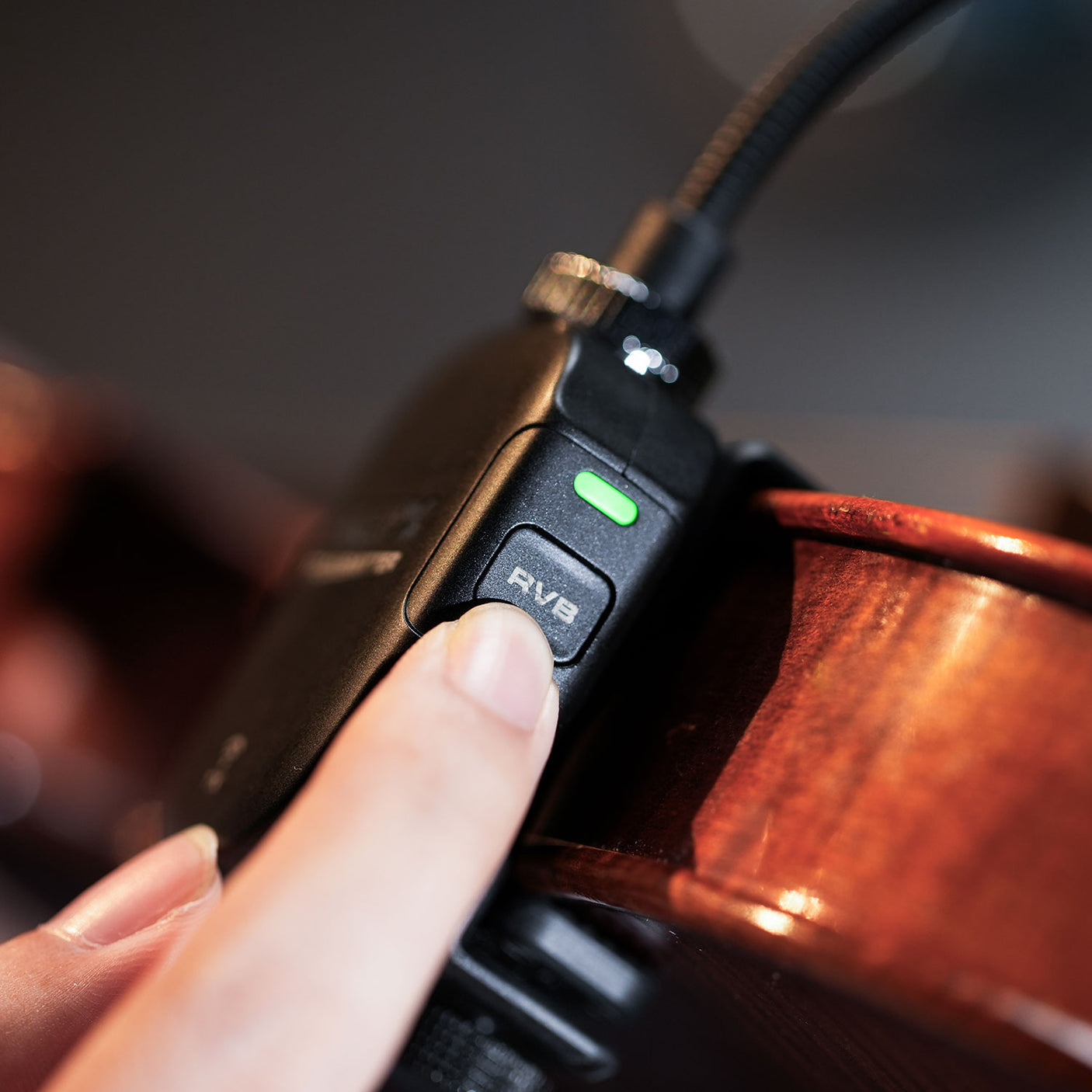 NUX B-11 PRO Wireless System For Violin And Viola — 24-Bit/48kHz, Ultra-Low Latency, Built-In Reverb