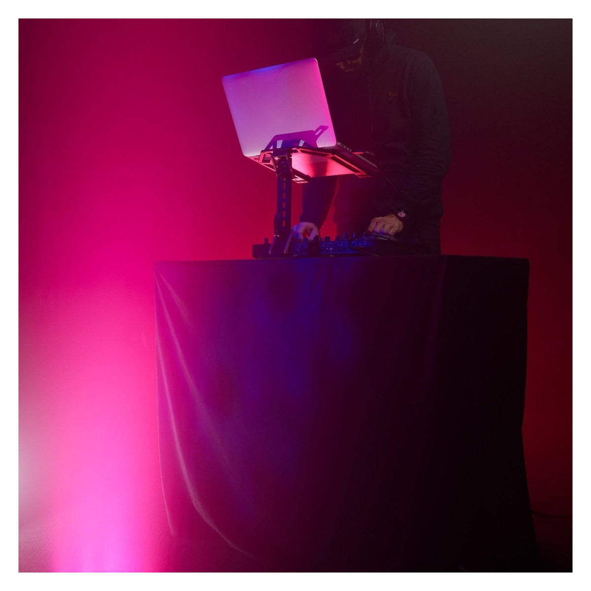 Gravity BG RD C Cover For Rapid Desk - Black Velvet 7