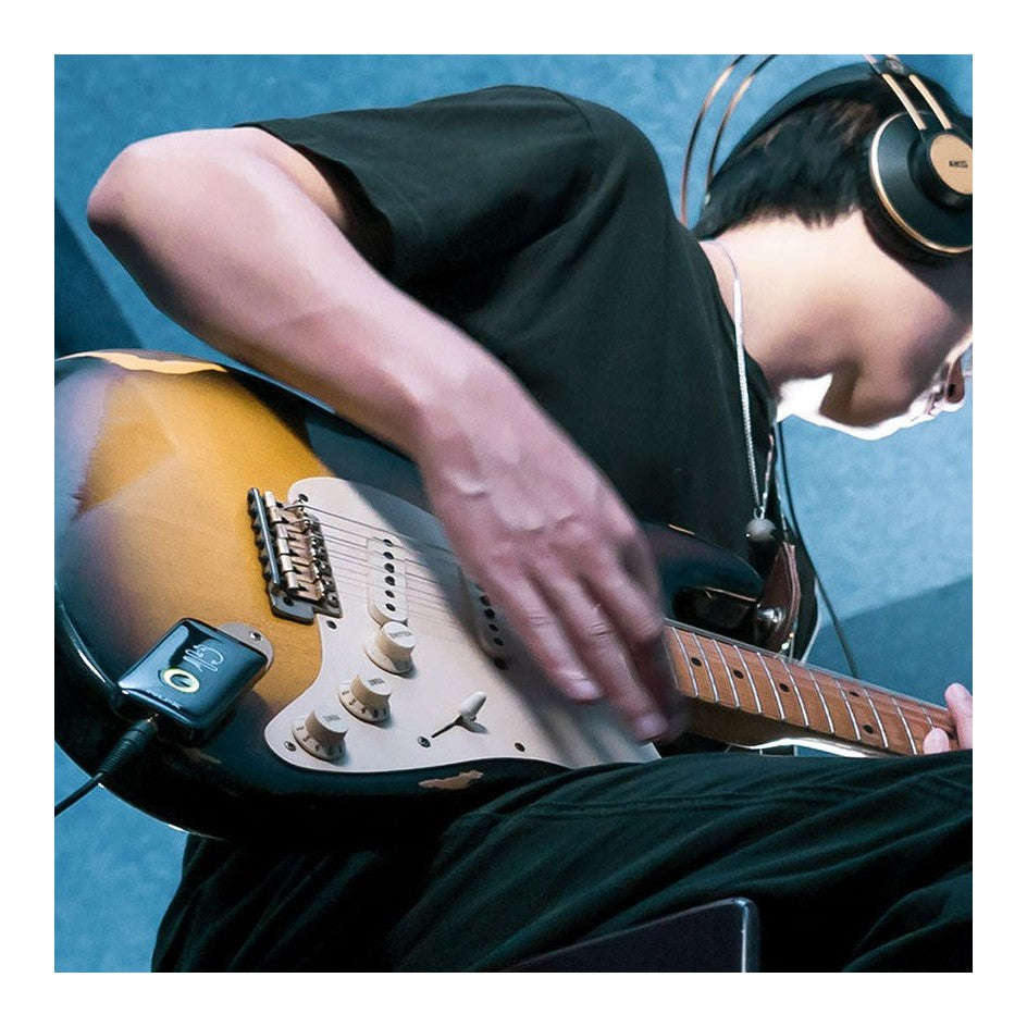 NUX Mighty Plug Guitar Lifestyle Shot