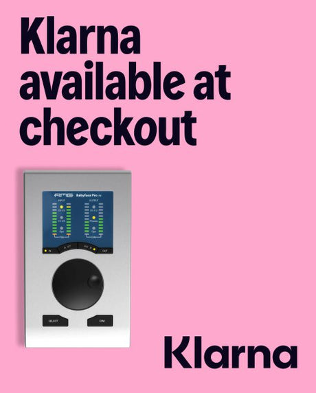 Klarna payment terminal on a pink background with Klarna branding.