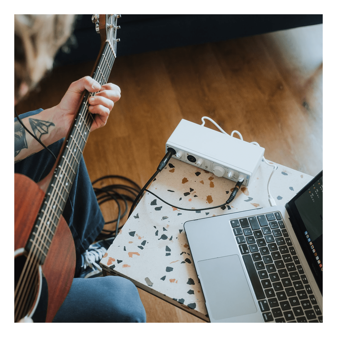 Arturia MiniFuse 2 OTG - Dual USB 2-in / 2-out Audio Interface White 11