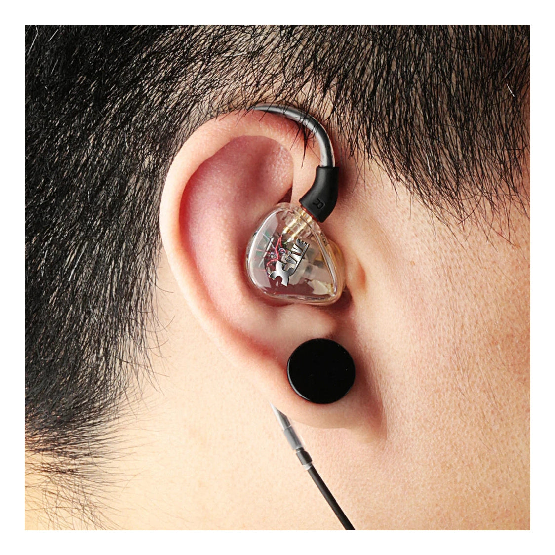 Xvive XU4T9 In-Ear Wireless Monitor System with T9 In-Ear Monitors & Travel Case 8
