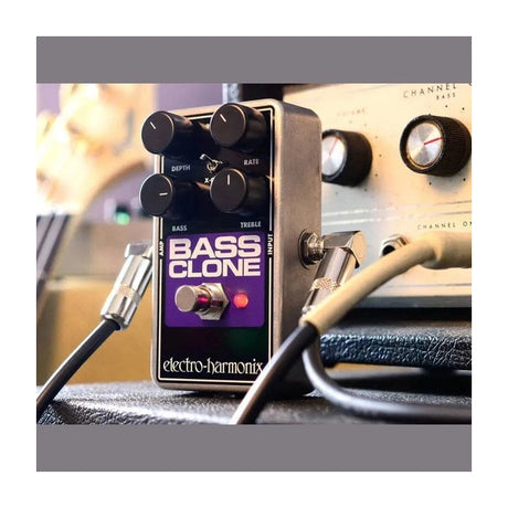 Electro-Harmonix Bass Clone - Bass-Optimised Analog Chorus Pedal 2
