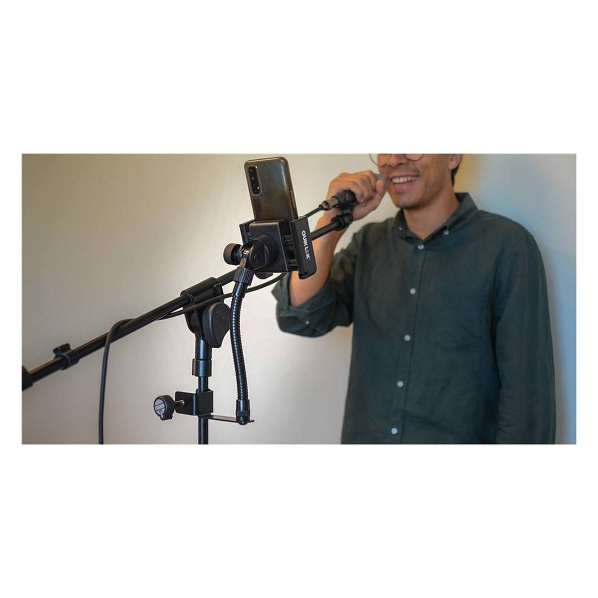 Quiklok SMS001 Universal Smartphone Holder For Microphone Stands 5