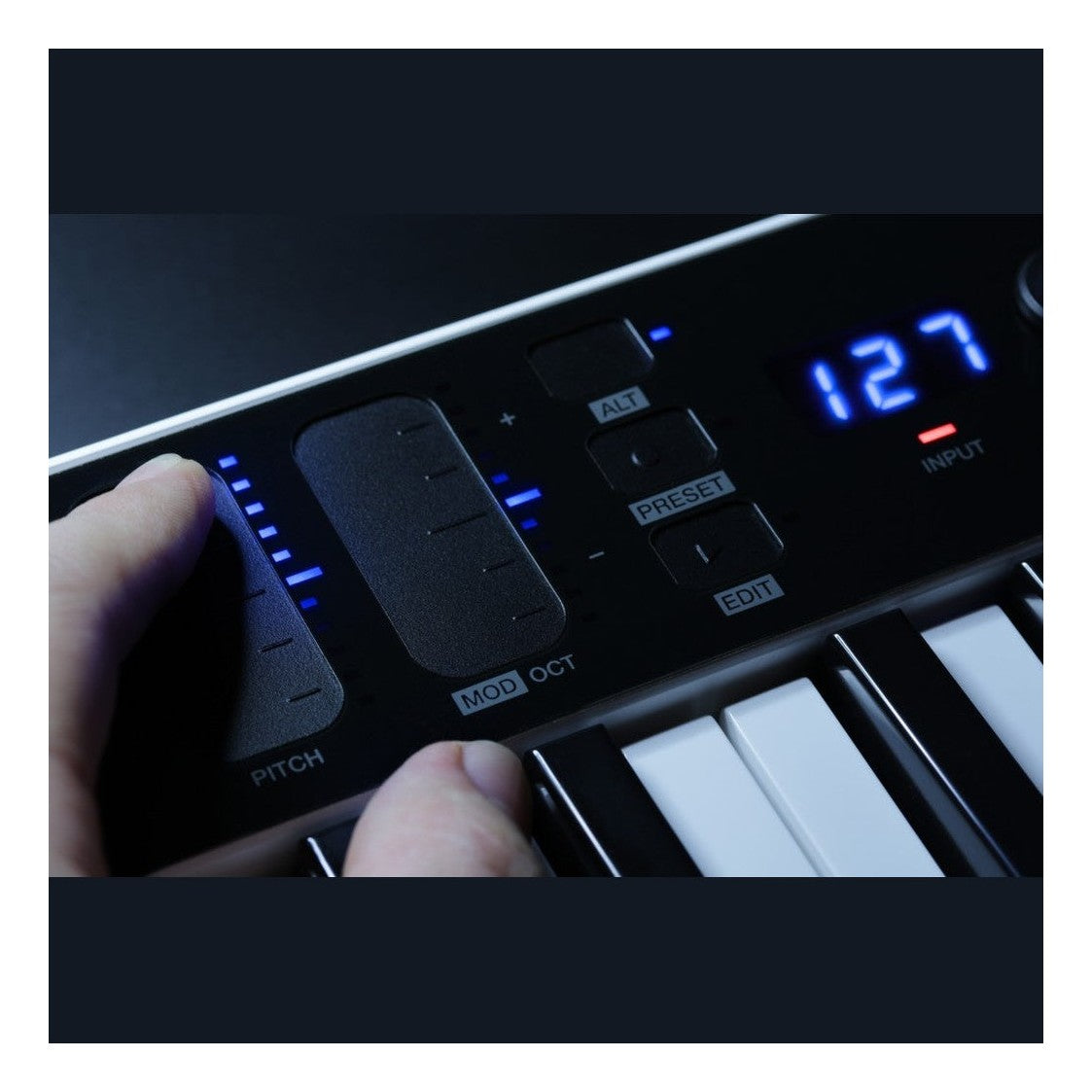 IK Multimedia iRig Keys I/O 25 MIDI Keyboard Controller & Audio Interface 10
