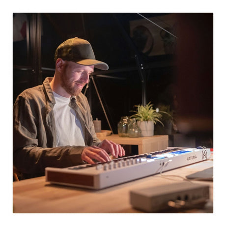 Arturia KeyLab Essential 49 MK3 MIDI Keyboard Controller – White 5